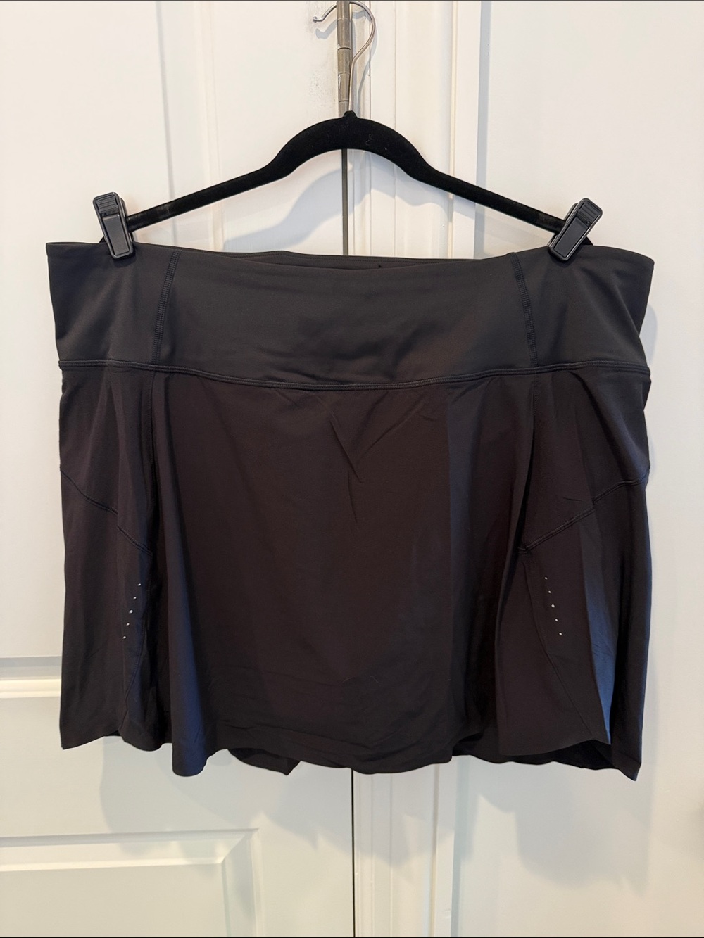 Athleta Black Run With It 16" Skort Size 2X